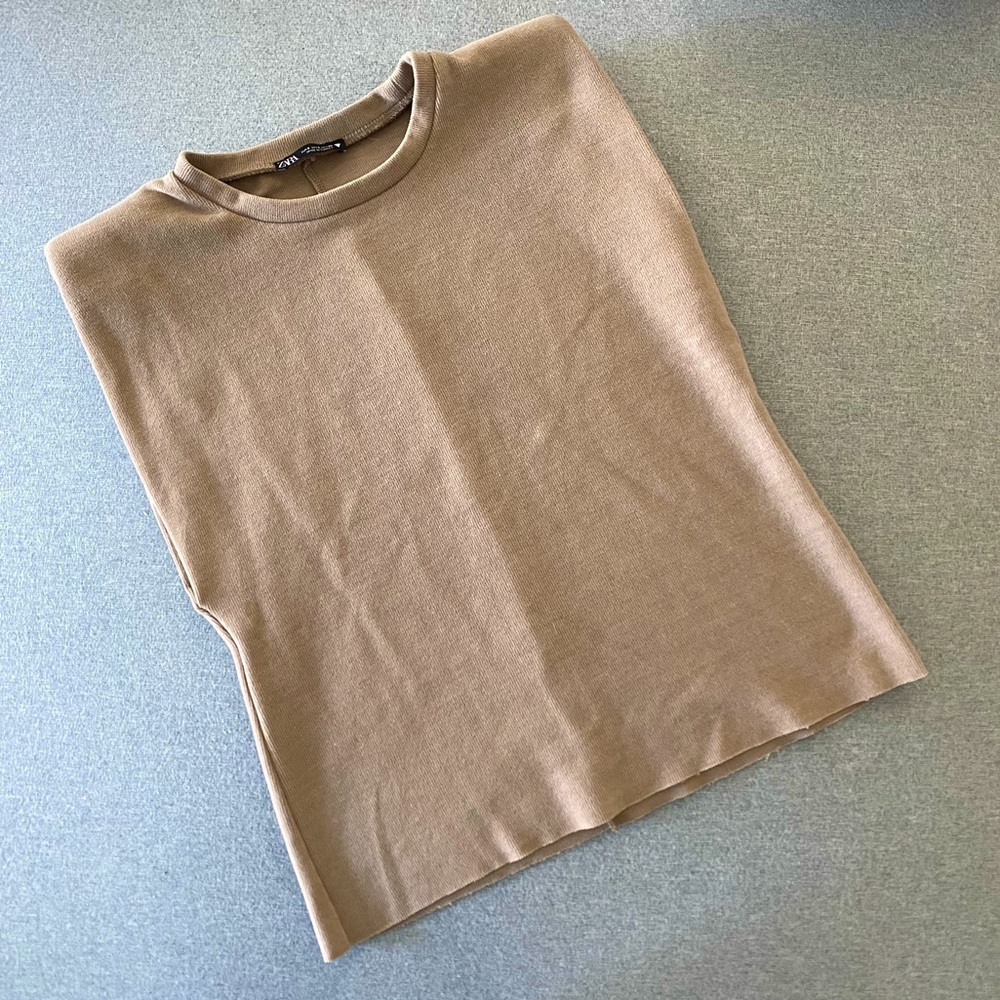 ZARA Sleeveless Padded Shirt Brown/Camel